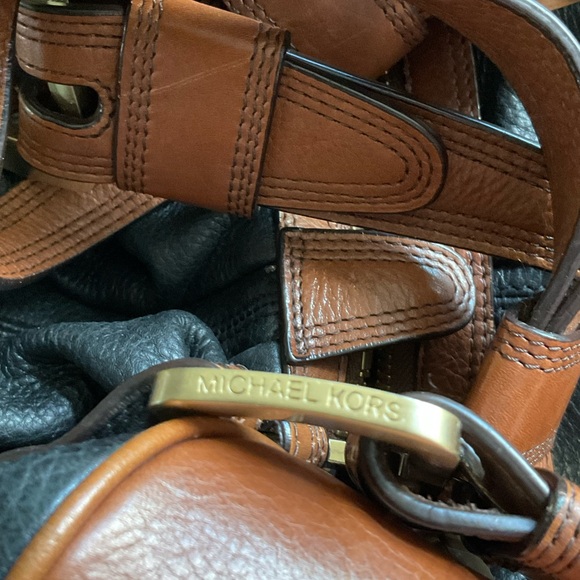 Michael Kors satchel bag GUC - Picture 7 of 16